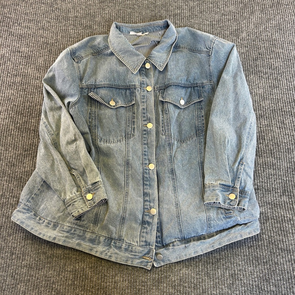 Light Wash Denim Trucker Jacket with Striped Lining Light Blue Relaxed Fit